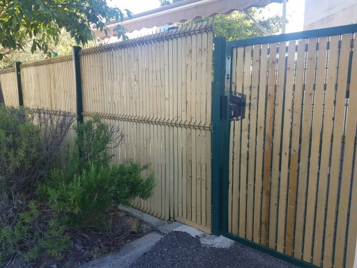 Betafence - Panneau grille - Portillon - Occultation bois